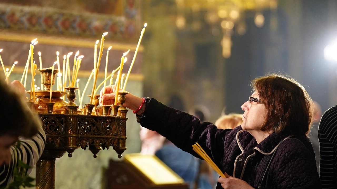 Почти всеки втори българин вярва в църквата сочи изследване на Галъп