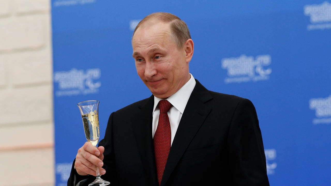 Президентът Владимир ПутинВладимир Путин руски политик Роден на 7