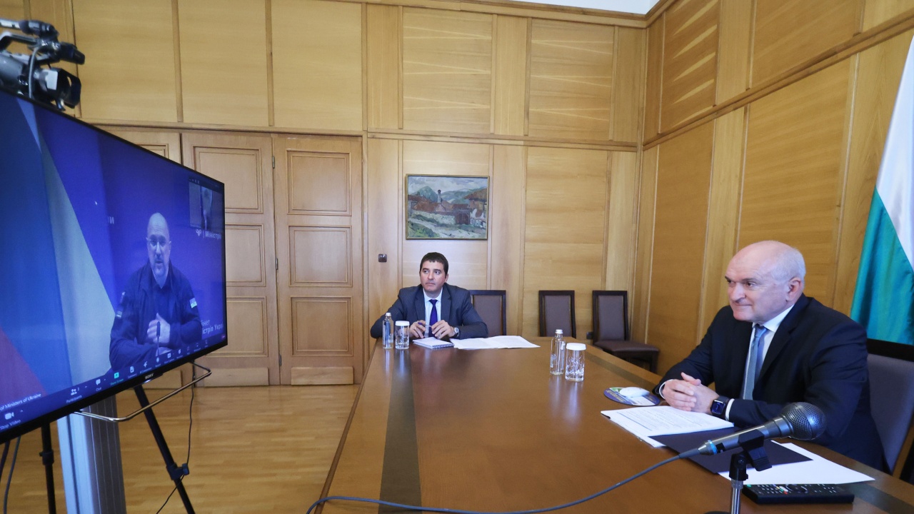 Премиерът проведе видеоконферентен разговор с украинския си колега Денис Шмигал.