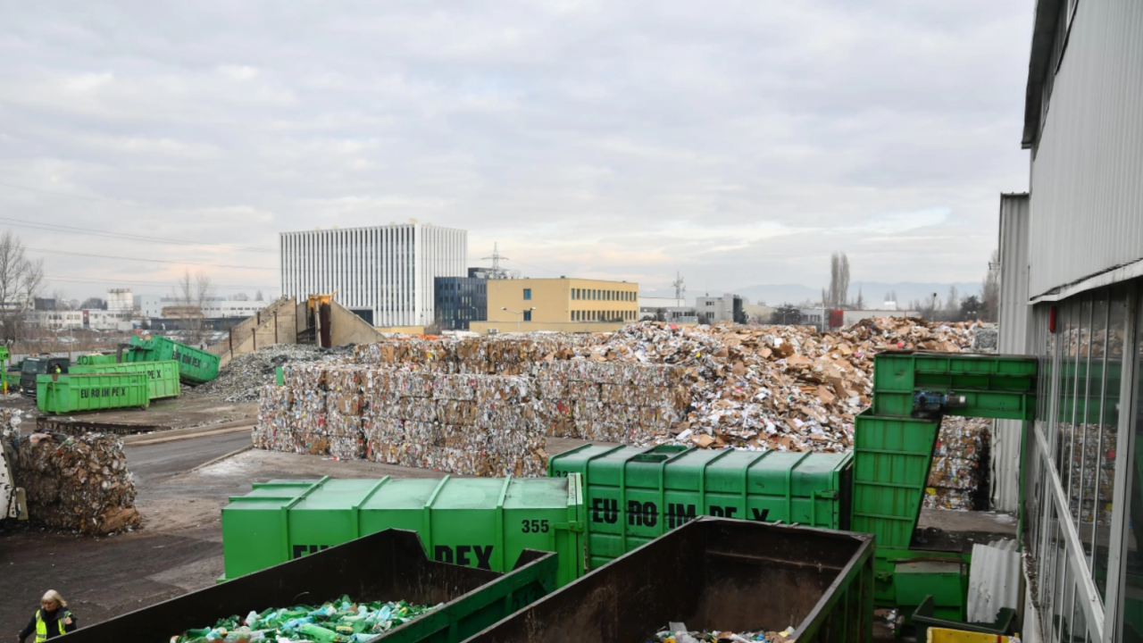 ГЕРБ-СДС: Заводът за преработка на отпадъци ударно запълва депото в София
