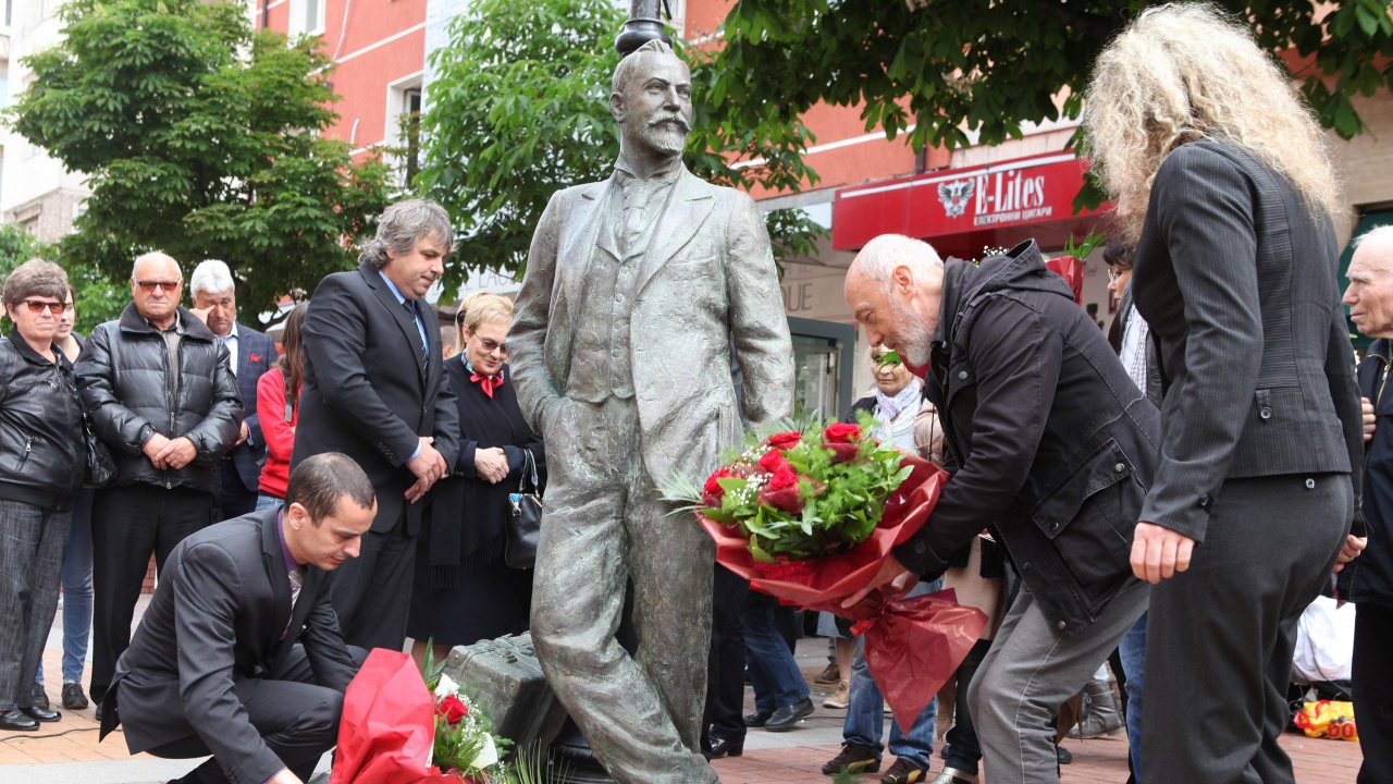 В Свищов и София ще бъдат отбелязани 127 години от гибелта на Алеко Константинов