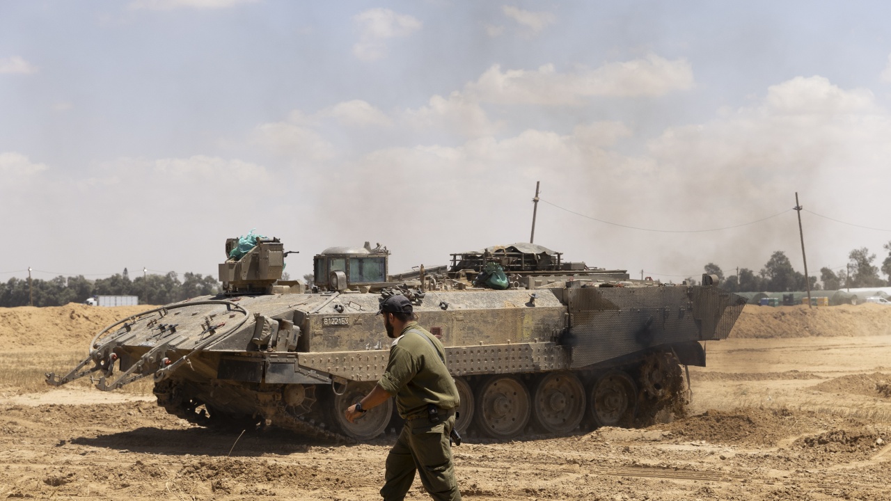 На фона на навлизането на израелските танкове в град Рафах
