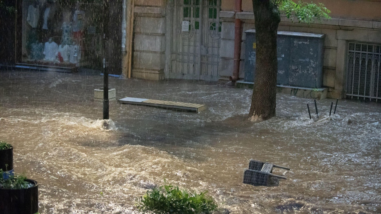 Евакуация във Видинско след приливна вълна