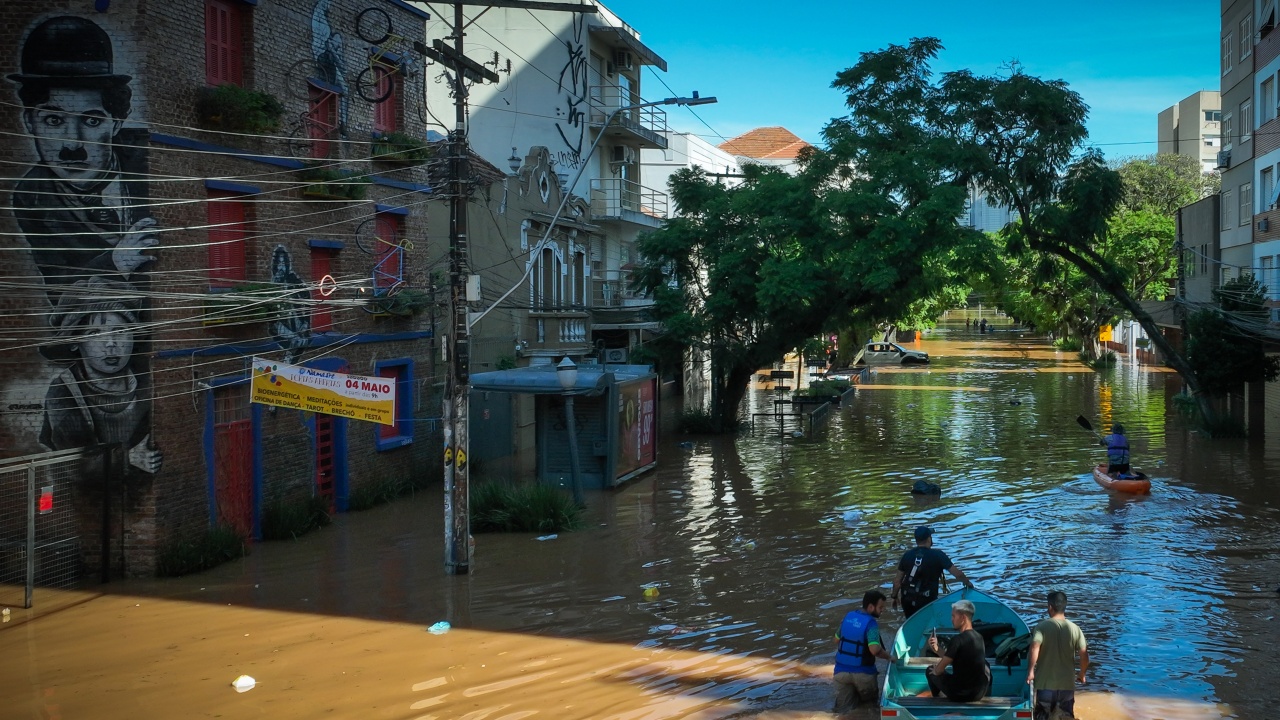 Нови дъждове в бразилския щат Рио Гранти до Сул, пострадал тежко при предходни валежи