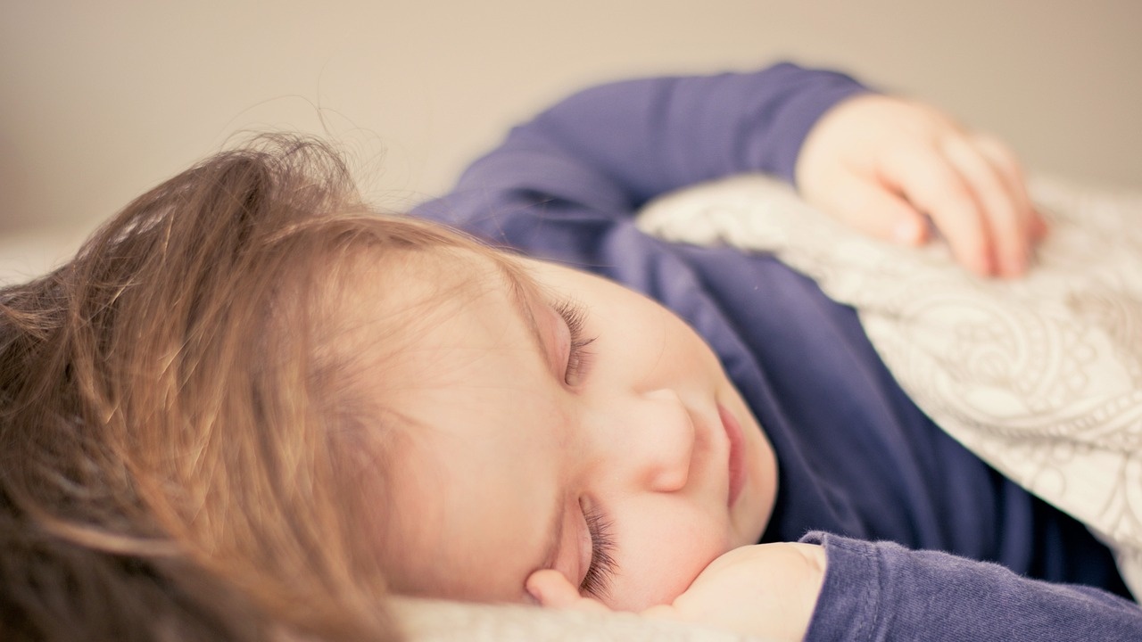 Във все повече държави се наблюдава криза с детския сън.