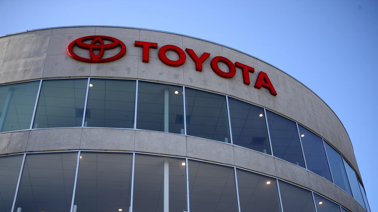 Японската автомобилостроителна корпорация Тойота Toyota Motor Corp съобщи днес че