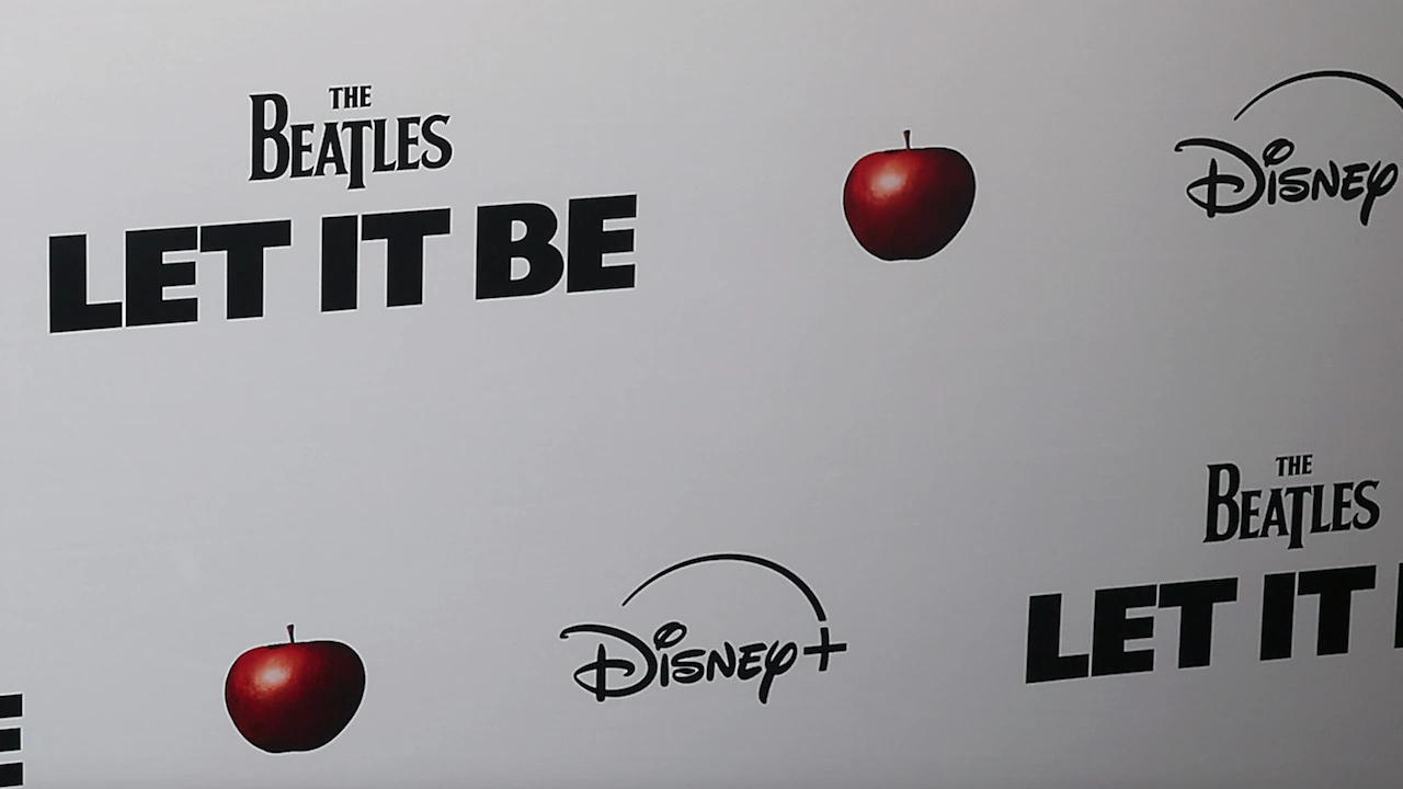 Документалният филм за британската група Бийтълс Let It Be от