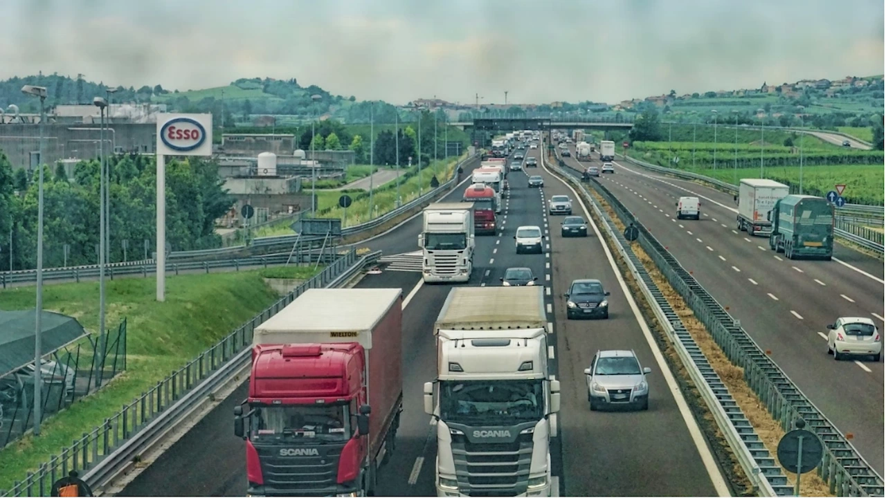 Интензивен е трафикът за товарни автомобили на изход от България