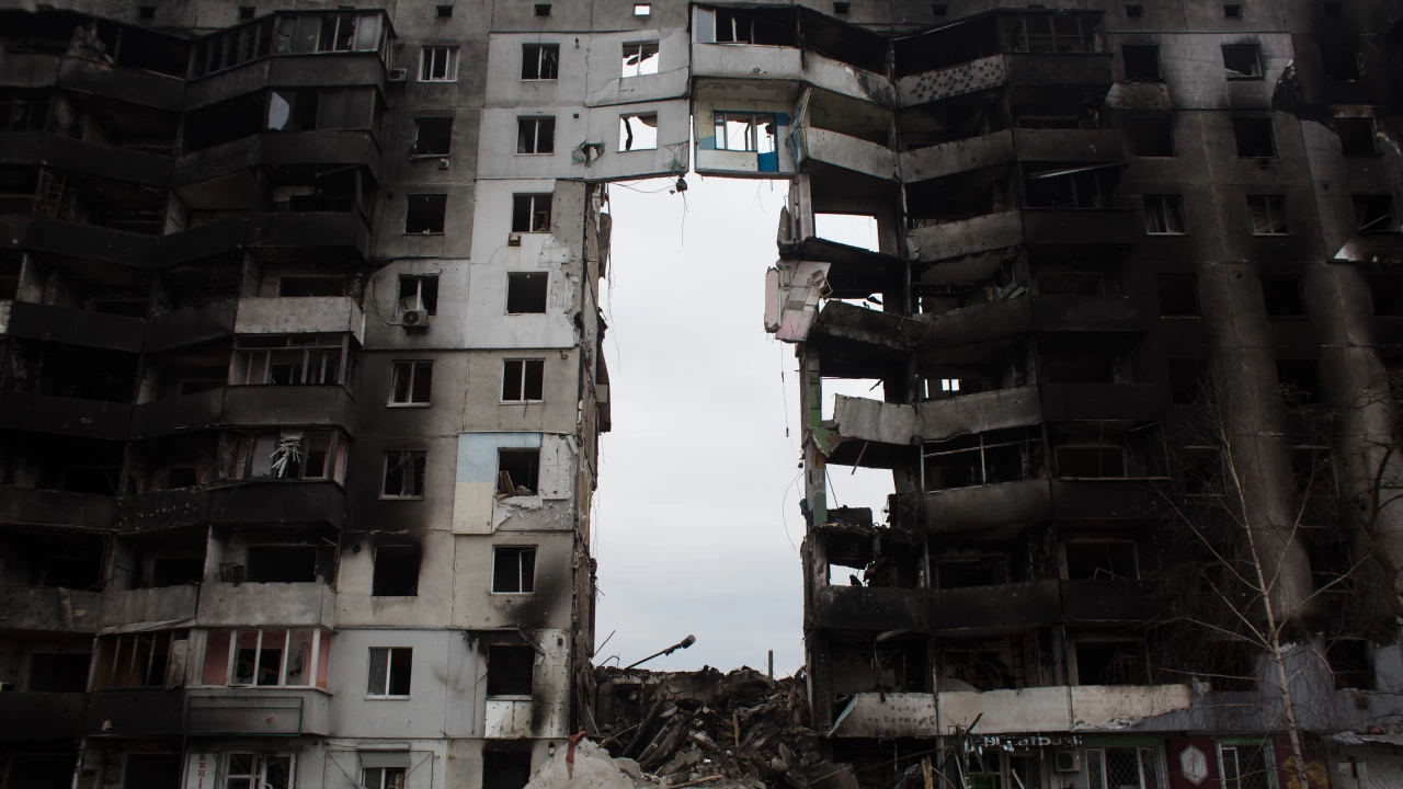 Жилищен блок се срути частично в руския град Белгород най