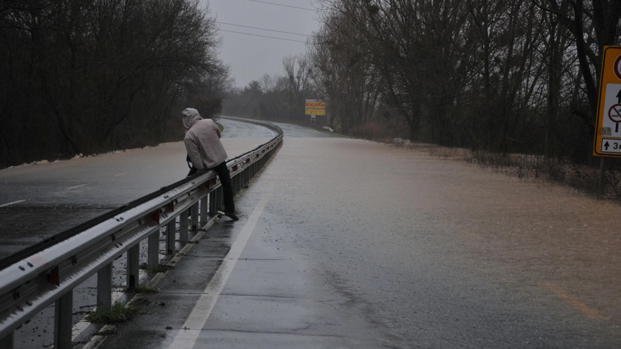 Проливен дъжд наводни пътя Велико Търново Свищов в участъка