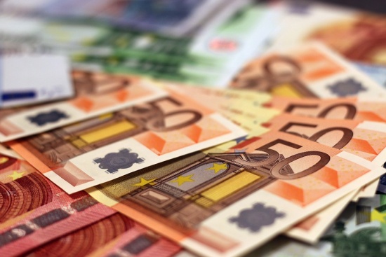 Одобрявате ли въвеждането на еврото в България?