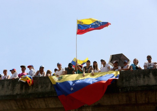 От какво са предизвикани бунтовете във Венецуела? 