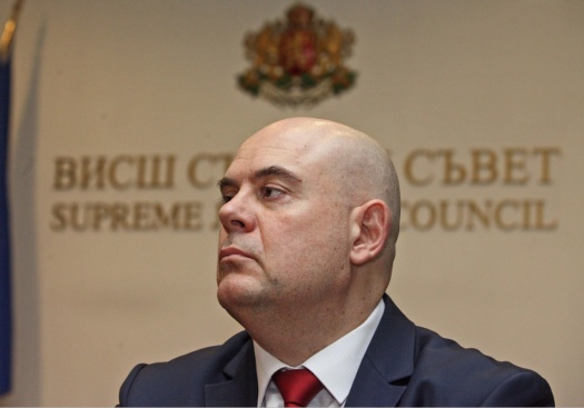 Одобрявате ли преизбирането на Иван Гешев за главен прокурор?