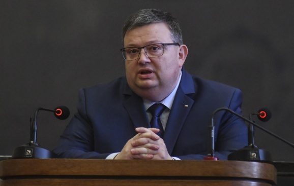 Одобрявате ли кандидатурата на Сотир Цацаров за председател на КПКОНПИ?