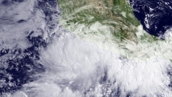 Ураганът "Беатрис" достигна  бреговете на Мексико