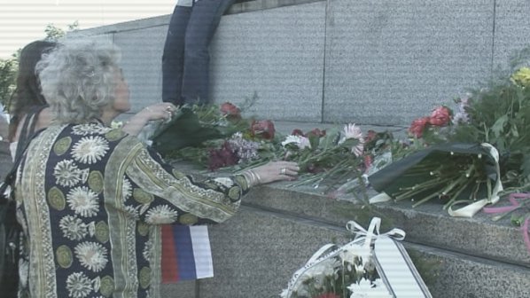 70 години от началото на Великата Отечествена война бяха отбелязани пред паметника на Съветската армия в София