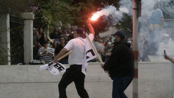 Бой беляза стачката в Гърция