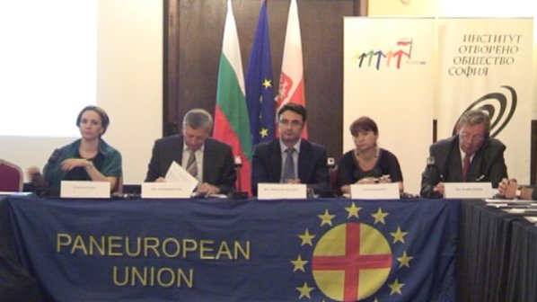 Публична дискусия: "ЕС през полското председателство и къде е България"