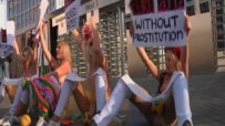 Украинки се съблякоха срещу проституцията по време на Евро 2012