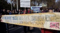 Десетки хиляди връчват оставката на Орешарски пред Министерски съвет