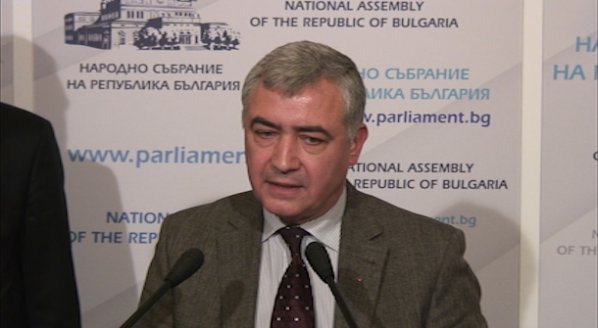 БСП: Цветанов незабавно да подаде оставка