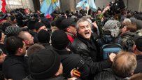 Окупираха парламента в Крим