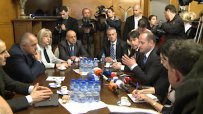 Борисов: Орешарски още си мисли, че съм премиер