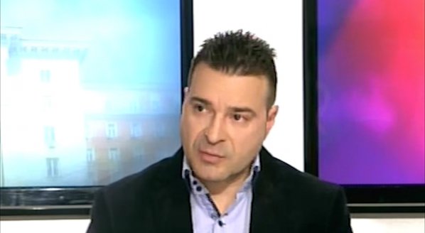 Разследващ журналист: Вучков е бил "побутнат" за оставката