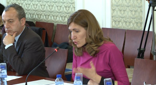 Ангелкова:Не може само държавата да влага средства в туризма