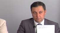 Яне Янев имал документи, уличаващи в престъпление военния министър