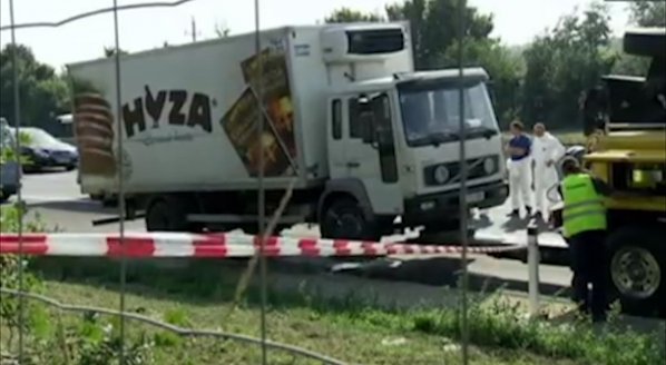 Българи арестувани заради камиона с мъртви бежанци в Австрия