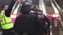 Холандската полиция опразни влак заради мъж, заключил се в тоалетната
