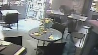 Вижте кадри от терористичната атака в парижкото кафене на 13 ноември