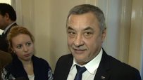 Симеонов: Каракачанов да не дава оценки на батко си