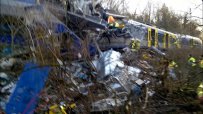 Влакове се удариха в Германия. 4 жертви