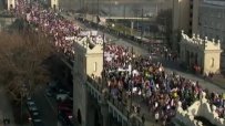 Хиляди поляци подкрепиха Лех Валенса