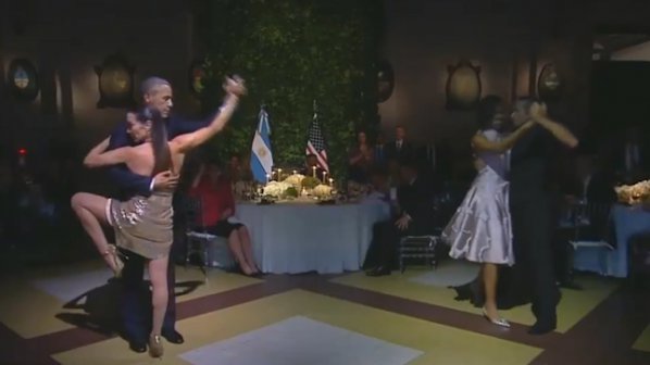 Обама завъртя страстно танго с гореща танцьорка