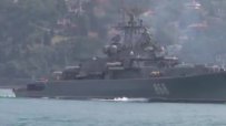 Руски военен кораб преплава Босфора