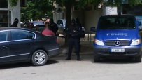 Задържаха двама полицейски шефове в Благоевград