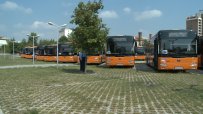 Безаварийно и удобно пътуване с новите автобуси, пожела Фандъкова на софиянци