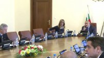 Борисов се скара на министрите, че закъсняват