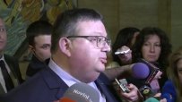 Цацаров: Има задържан за убийството на детето от Момчилград. Той е племенник на майката