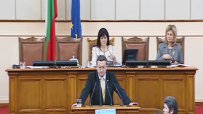 Теменужка Петкова е прекъснала отпуската си и е готова да се яви в парламента