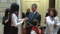 Владислав Горанов получи награда от Фондация „Искам бебе“