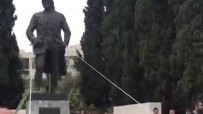 Гръцки комунисти се опитаха да бутнат паметник на експрезидент на САЩ