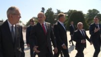 Румен Радев се разходи в Русе заедно с  президентите на Австрия и Румъния