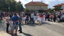  Жители на Самоков на протест заради лошото състояние на пътя до Дупница