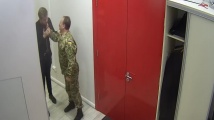 Украински депутат нападна представител на лидера в президентската надпревара