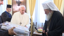 Папа Франциск към патриарх Неофит: Ще нося в сърцето си спомена за братската ни среща