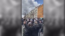  Въпреки възбраната: 300 се събраха пред джамия в Берлин 